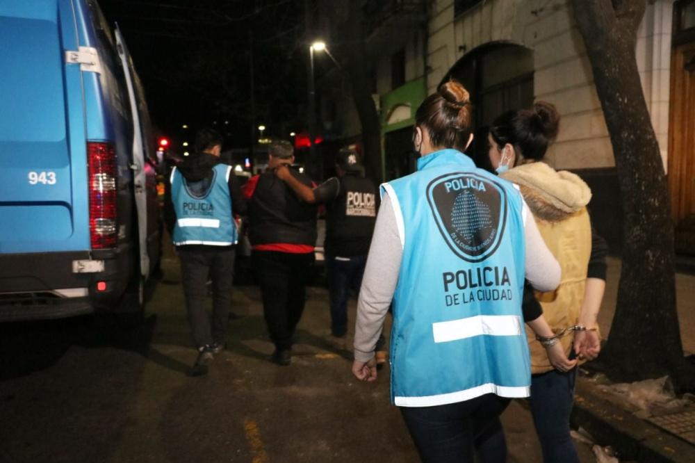 Balvanera: detuvieron al líder de una banda de “viudas negras” que actuaba en la ciudad de Buenos Aires