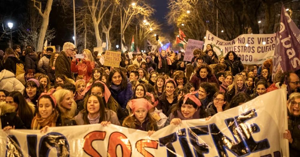 El feminismo sale a la calle para gritar “se acabó” y reclamar un mundo más igualitario libre de violencia machista