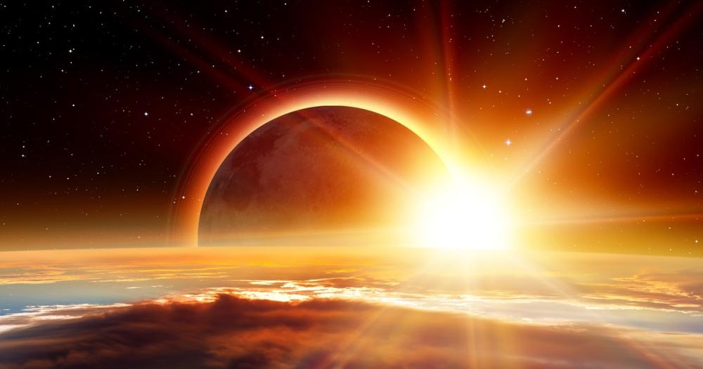 Eclipse solar de abril 2024: rituales para la prosperidad y para alejar la envidia