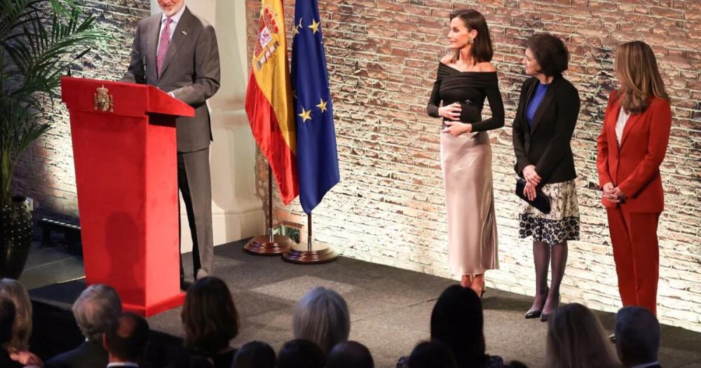 La reina Letizia conquista los Países Bajos con el primer look de su viaje de estado