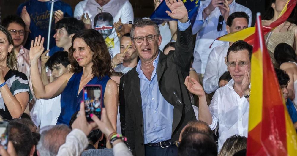 Feijóo, bajo una fuerte tormenta en Madrid: “Digamos alto y claro que los españoles no avalamos chanchullos”