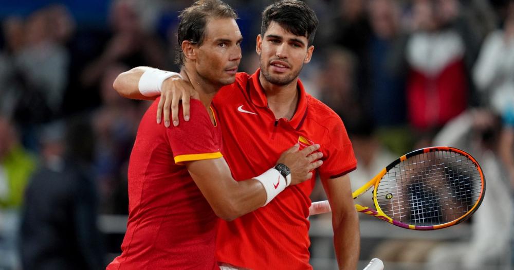 El impactante momento en que Carlos Alcaraz se enteró del anuncio del retiro del tenista Rafael Nadal: “No podía creerlo”