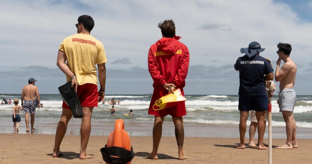 Punta del Este: un turista argentino golpeó a un guardavidas que había rescatado a su hijo