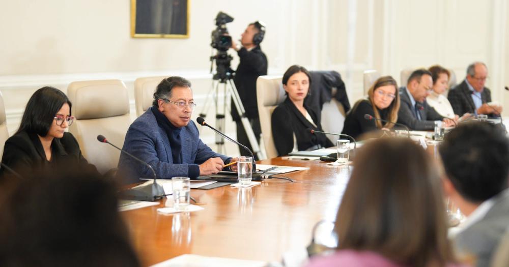 Petro volvió a arremeter contra la Comisión de Regulación de Comunicaciones por prohibirle intervenciones en favor de la consulta popular