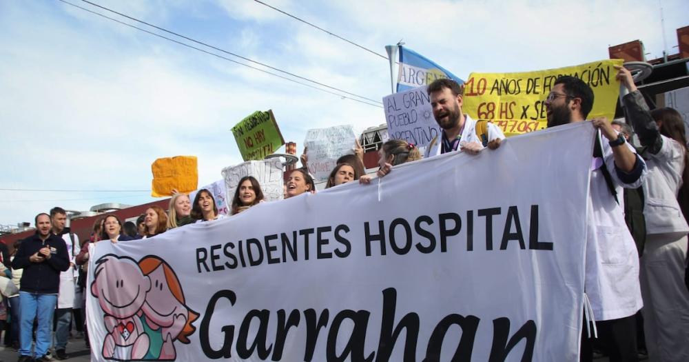 Los médicos residentes del Hospital Garrahan levantaron el paro