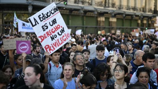 Paro de 24 horas en la UBA: docentes y no docentes reclaman un aumento salarial y más presupuesto
