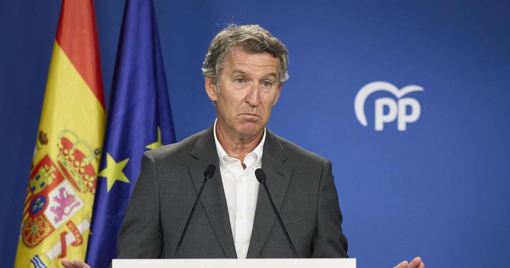 Feijóo reclama “una política exterior seria” y acusa al Gobierno de “conchabar con la dictadura” de Venezuela