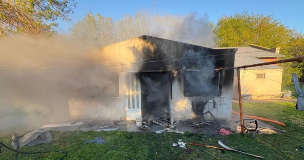 Se incendió un geriátrico en Junín y ya son cuatro las víctimas fatales: otras cinco personas luchan por su vida