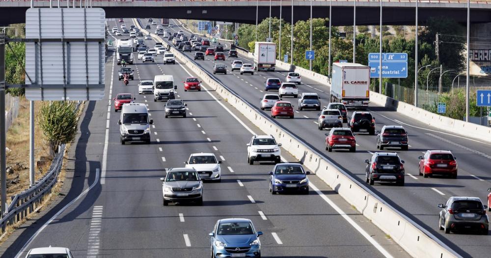 Las cuatro cámaras de la DGT en Madrid que vigilan te multan si pisas las líneas continuas: esta es la ubicación exacta